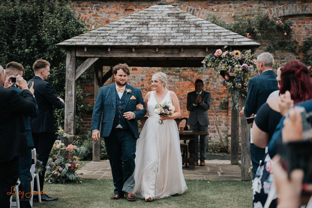 Ideas elegantes para trajes de boda