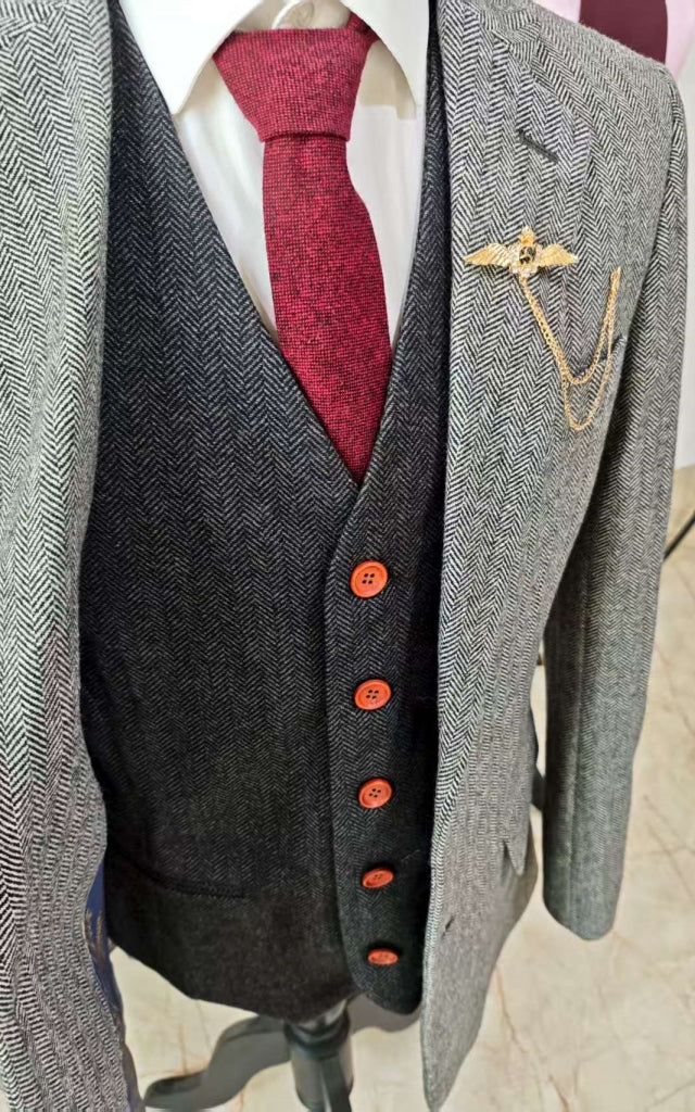 TRAJE DE 3 PIEZAS DE TWEED A CUADROS ROJOS ARCOÍRIS MIX & MATCH
