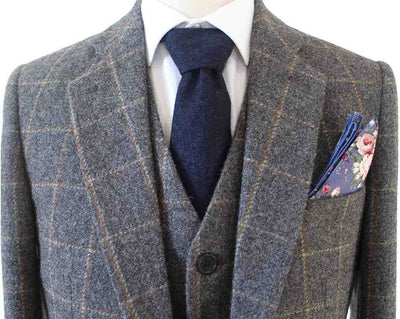 TRAJE DE TWEED DE 3 PIEZAS CON CUADROS GRISES
